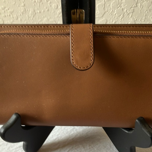 Coach: Tan Smith Leather Skinny Wallet - Picture 6 of 12